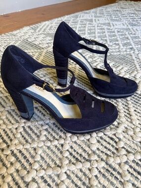 Lela rose microsuede T-strap heel